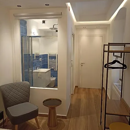 Al Porto 61 - For Rent Pensión 4*