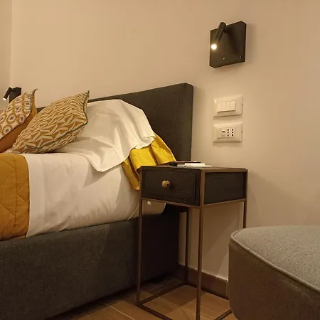 Al Porto 61 - For Rent Pensión 4*